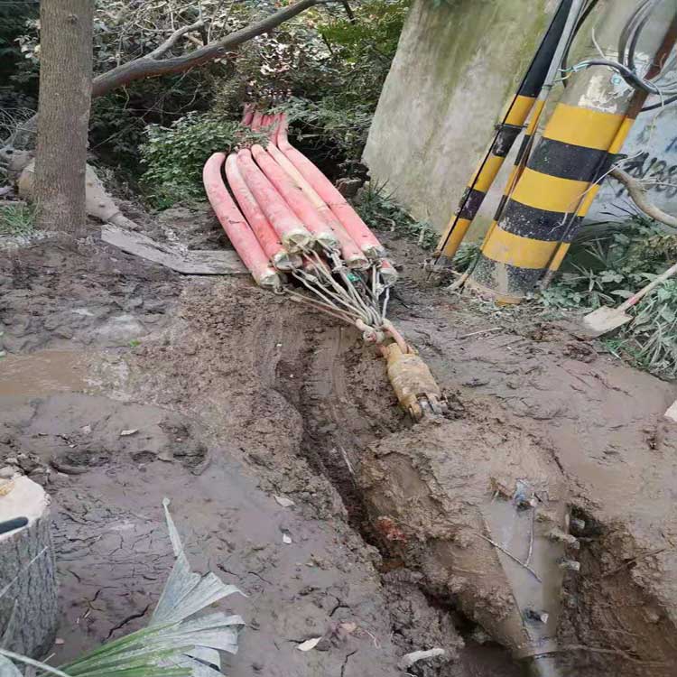 永川铁矿拖拉管